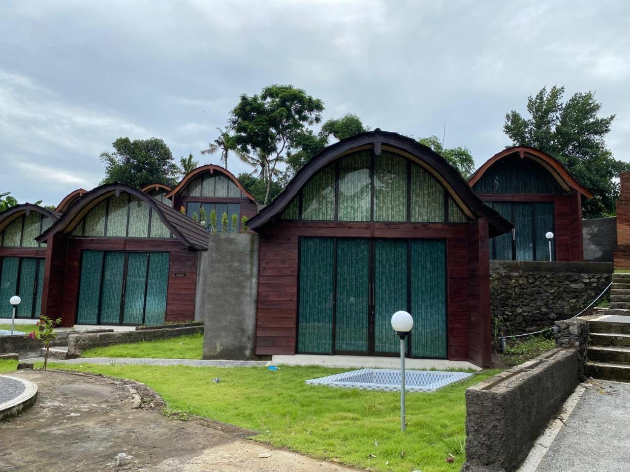 Sri Abi Ratu Villas Sukawati Exterior foto